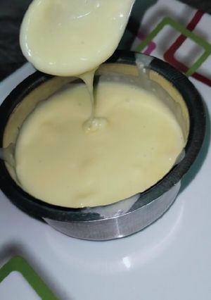 होममेड चीज़ सॉस (homemade cheese sauce recipe in Hindi) रेसिपी मुख्य फोटो