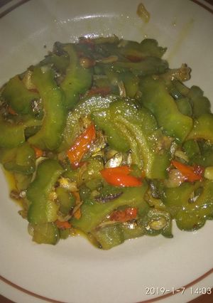 Foto resep Oseng pare teri dijamin tidak pahit