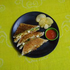 A picture of Paneer tikka sandwich.