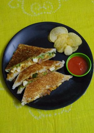 A picture of Paneer tikka sandwich.