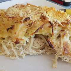 Una foto de Tallarines gratinados con pollo