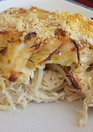 Una foto de Tallarines gratinados con pollo