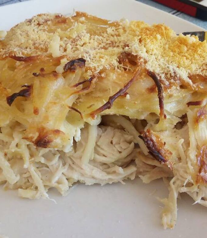Una foto de Tallarines gratinados con pollo