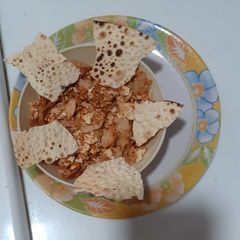 A picture of Khakhra Papad mix chewdo.