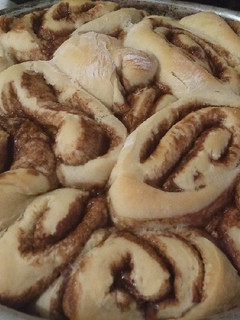 Una foto de Rollos de miel y cacao