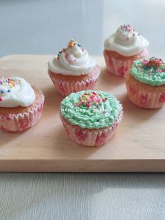 Foto resep Strawberry Yogurt Cupcake