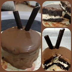 A picture of Ice-Cream Cake.
