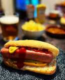 Hot dog con cheddar fundido y pepinillo dulce 🤤🤤🤤
