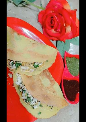 मूंग दाल का चीला(moong daal daal cheela recipe in hindi) रेसिपी मुख्य फोटो