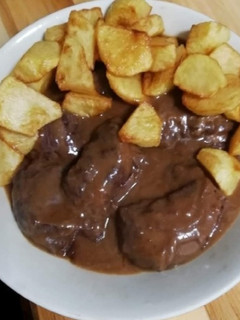 Una foto de Carrilladas al Vino tinto con Chocolate
