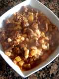 Guisado de carne y alubias envasadas