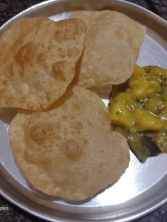 பூரி மசாலா (Poori masala recipe in tamil) செய்முறை முக்கிய புகைப்படம்