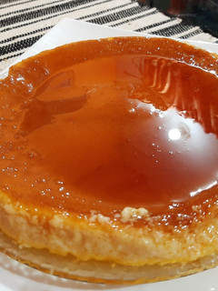 Una foto de FLAN DE HUEVO 🍮😋