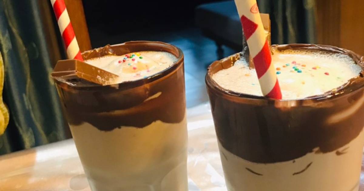 Chocolate ice cream Shake Recipe by Divya Goel Cookpad
