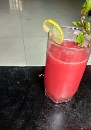 A picture of Water Melon juice.