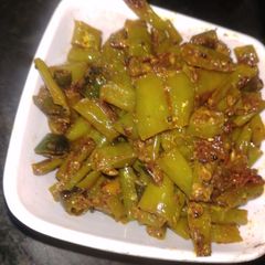 A picture of Chuki Mirchi.