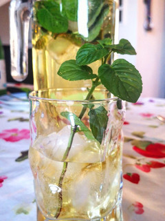 A picture of Cocktail hugo.