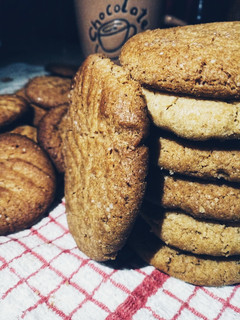 A picture of Nutmeg lemon cookies.