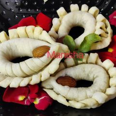 A picture of Designer Mawa Gujiya.