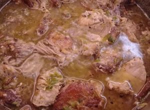 Una foto de Chile macho con carne de puerco 🍗🍖🌶