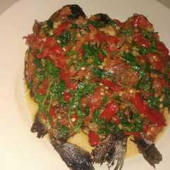 รูปของ Ikan bawal goreng sambal kemangi sederhana❤