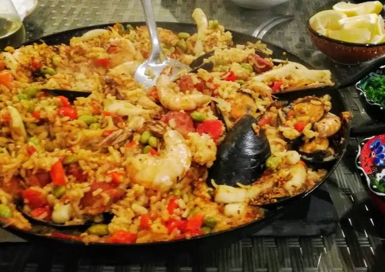 Steps to Make Favorite Seafood Paella