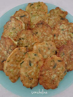 Foto di Frittelle di zucchine
