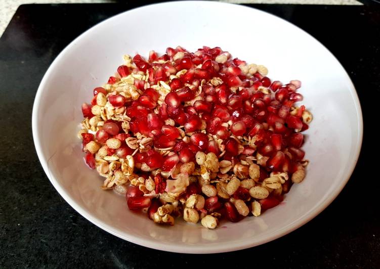 Recipe: Appetizing My Granola and pomegranate seeds Breakfast. 🙄