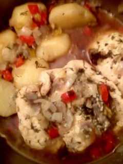 Una foto de Pollo🍗 Guisado con Papas