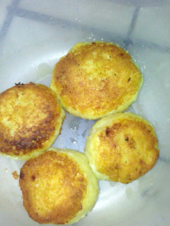 Una foto de Papas rellenas.. con jamón y queso