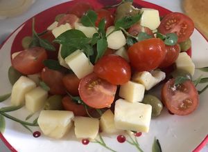 Una foto de Ensalada caprese
