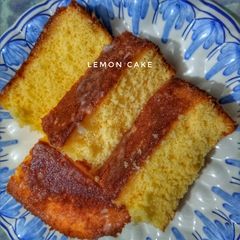 A picture of Lemon Cake.