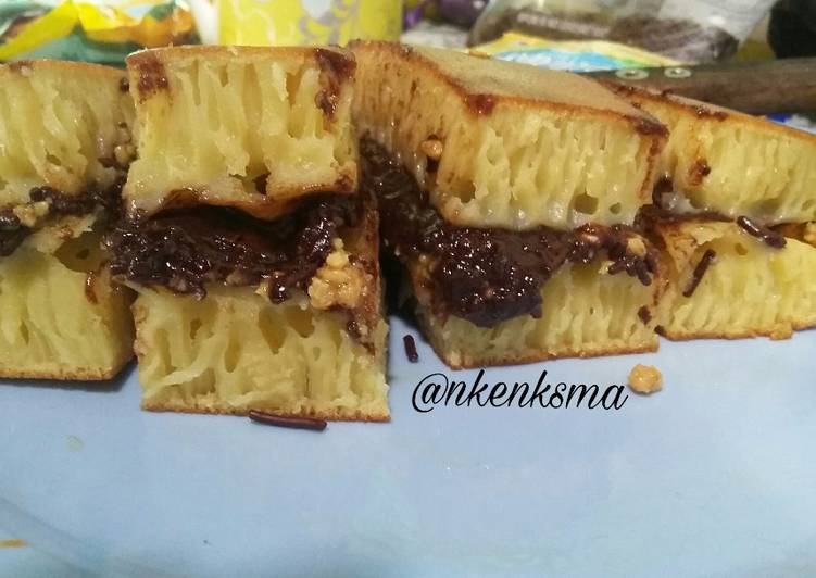 Martabak Manis Empuk