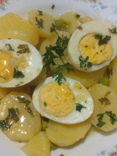 Una foto de Patatas en salsa verde