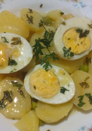 Una foto de Patatas en salsa verde