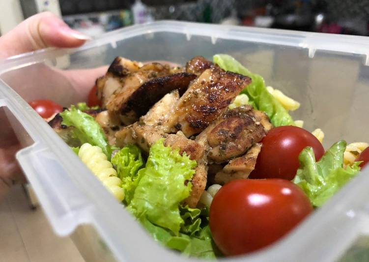 Resep Fusilli Chicken Salad Super Lezat