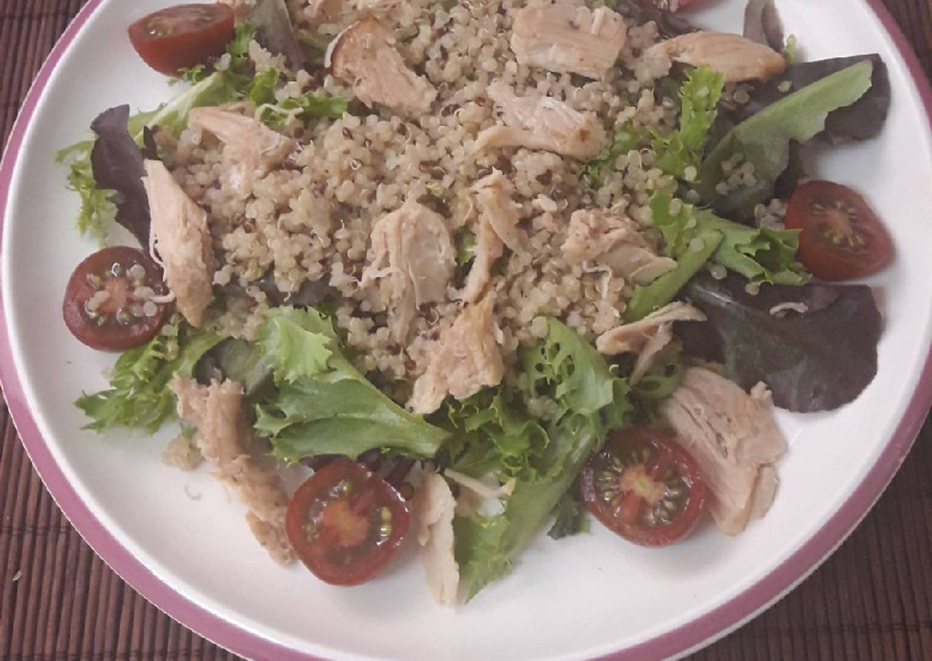 Ensalada de quinoa y pollo