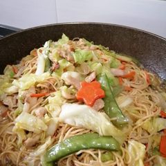 A picture of Pansit Bihon.
