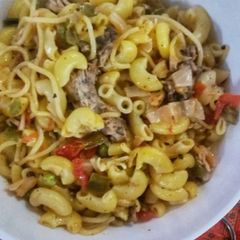 Spicy macroni mix spaghettis chaat A picture of Spicy macroni mix spaghettis chaat.