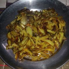 A picture of Aaloo bhaja.