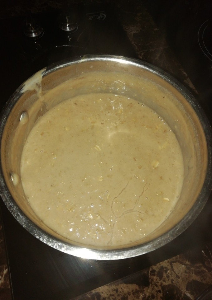 Una foto de Atol de avena orgánica o integral con leche de almendras
