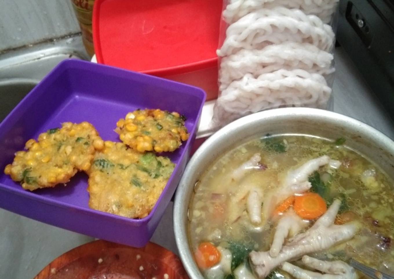 Sop ceker+bakwan jagung+sambal goang