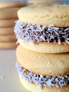 Una foto de Alfajores de Maicena👩🍳💫