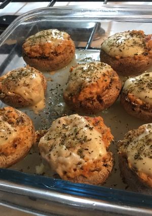 Una foto de Champiñones rellenos con pollo