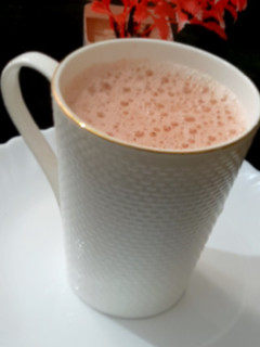 A picture of Kashmiri Pink Tea.