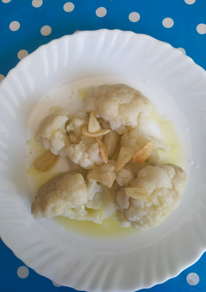 Una foto de Ensalada de coliflor con aceite tibio