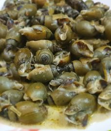 ốc cà na bơ tỏi