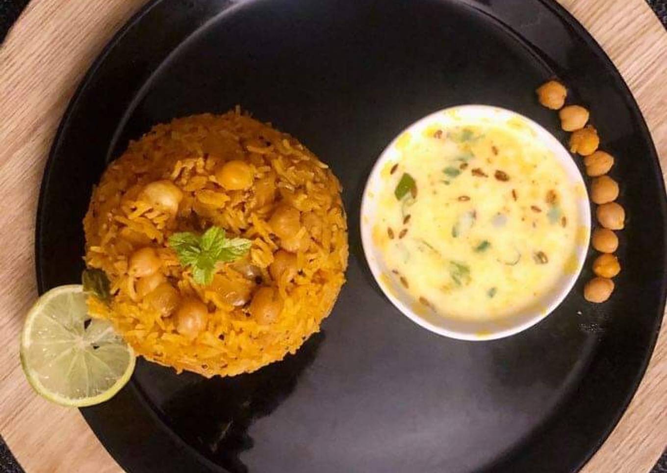 Achari Chana Pulao (Pickled Garbanzo Rice)