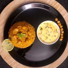 A picture of Achari Chana Pulao (Pickled Garbanzo Rice).