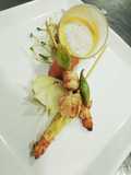 Crema de Langostinos, brochette y espuma de coco
